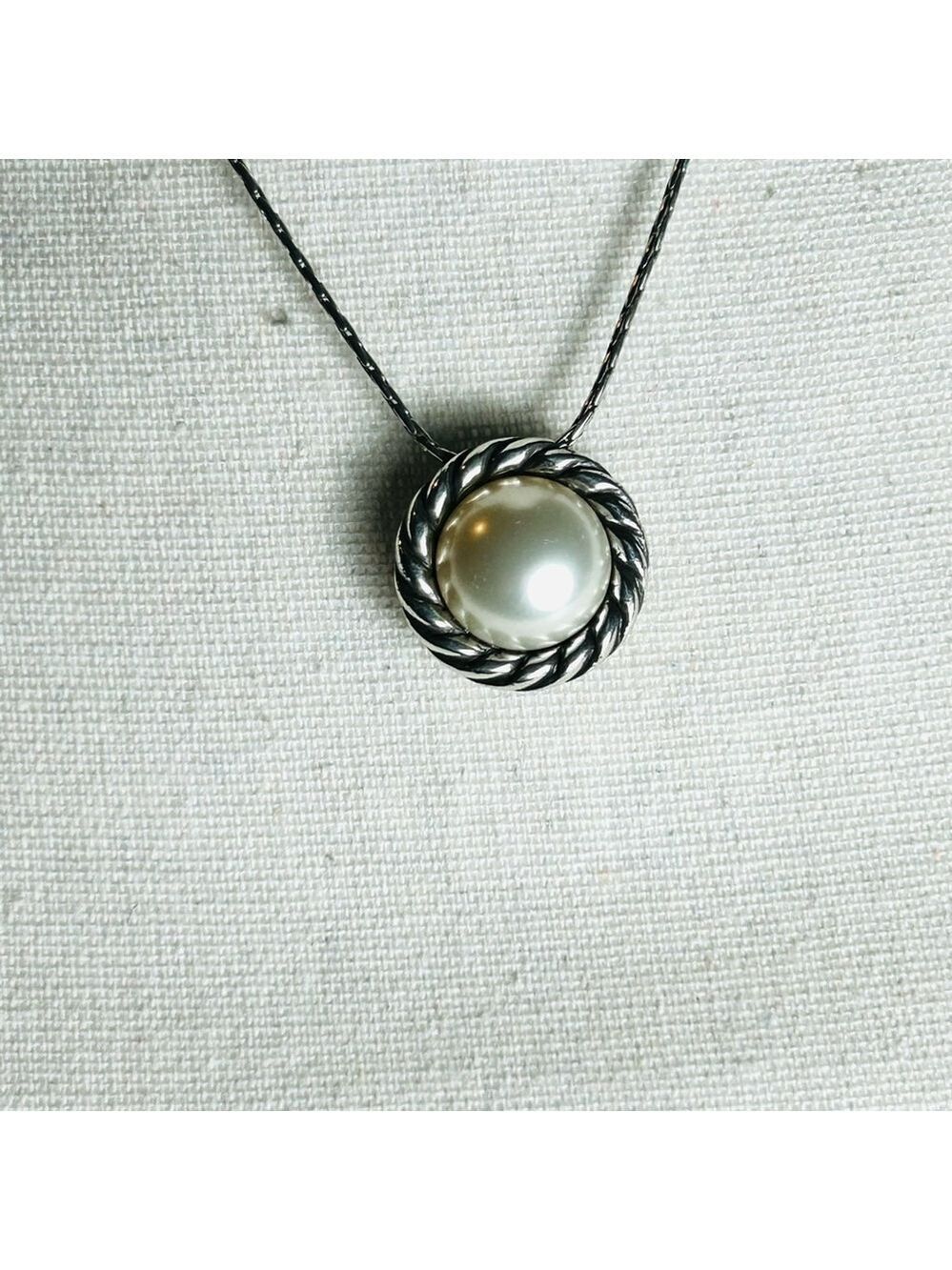 Brighton Magic Pearl Necklace Reversible Pendant Silver Plated Crystals 17" - Picture 2 of 14